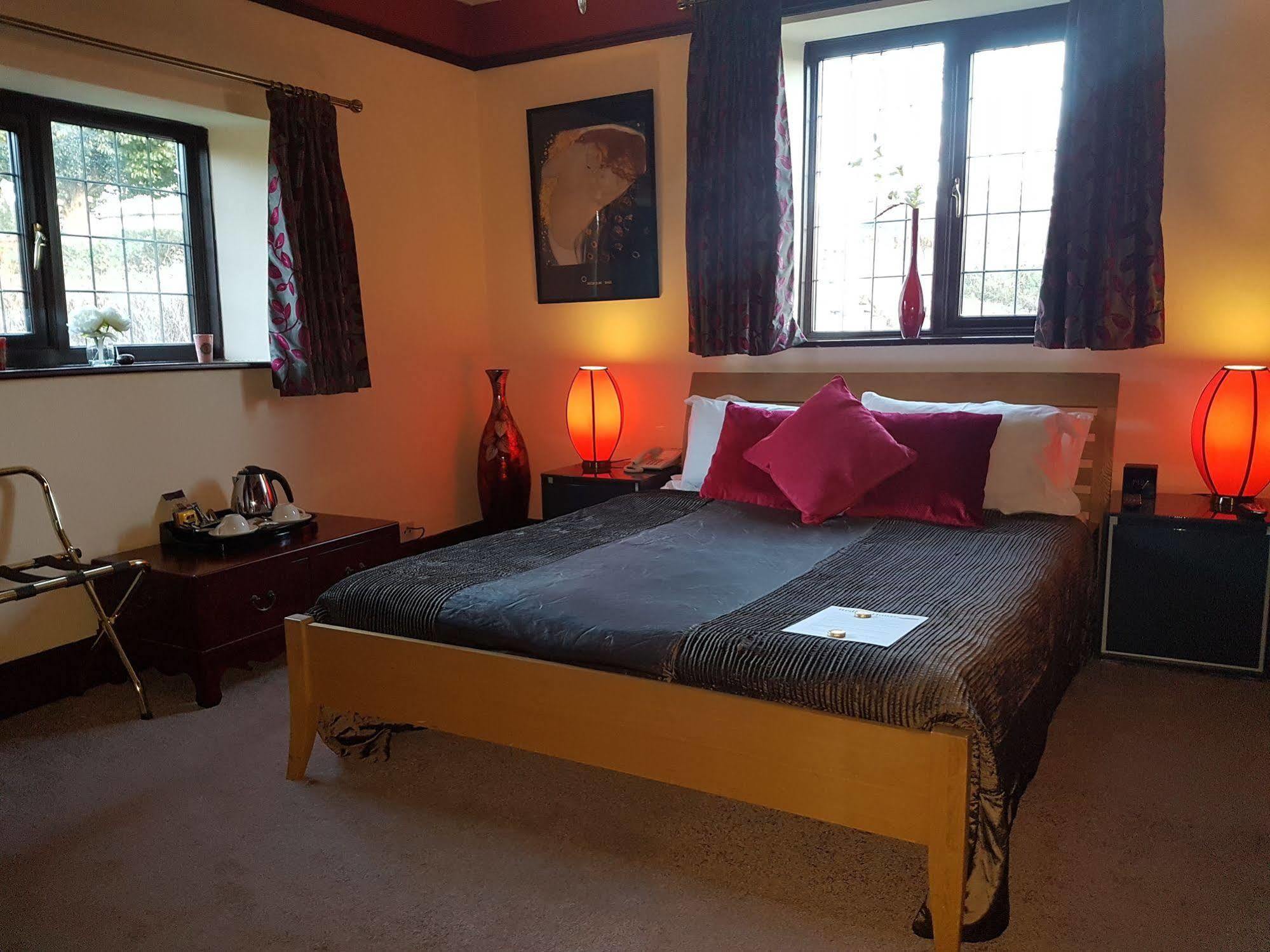 Redhill House Boutique Hotel 4*