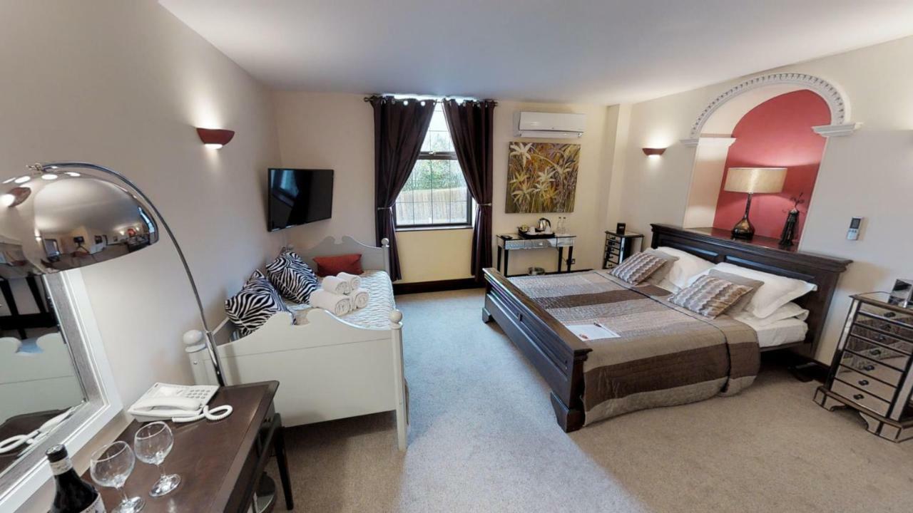 Redhill House Boutique Hotel 4*
